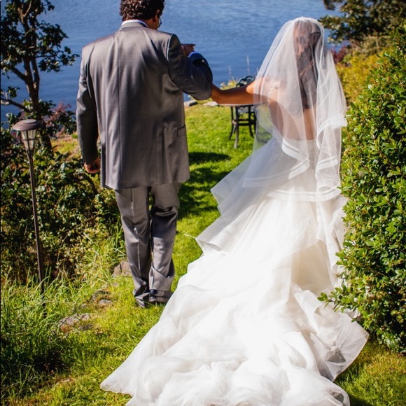 Wedding Dress 👀 | Maggie Sottero Size 4 (tag: Size 6) - Picture 8 of 13